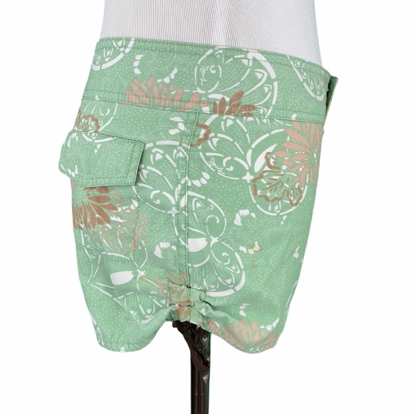 Ripcurl Green Floral Side Cinched Board Shorts - Picture 6 of 16